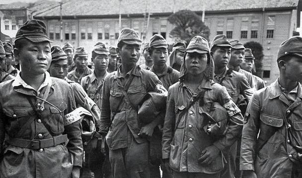 回顾日本军人帽子上的两片布是干啥用的不是防冻的