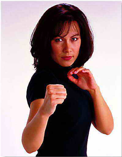 惠英红,香港第一届金像奖最佳女主角获得者,从小习武,出演相当多的
