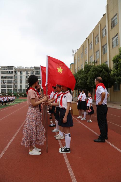 "今天,我入队了"——记泗洪县实验小学一年级学生入队仪式