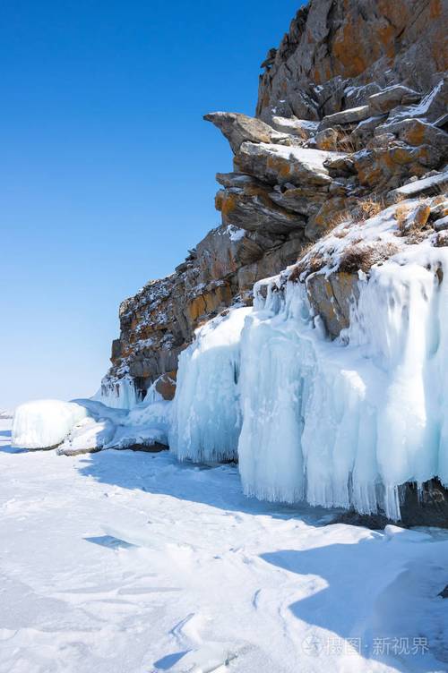 冬天的贝加尔湖景色世界上体积最深最大的淡水湖位于俄罗斯西伯利亚