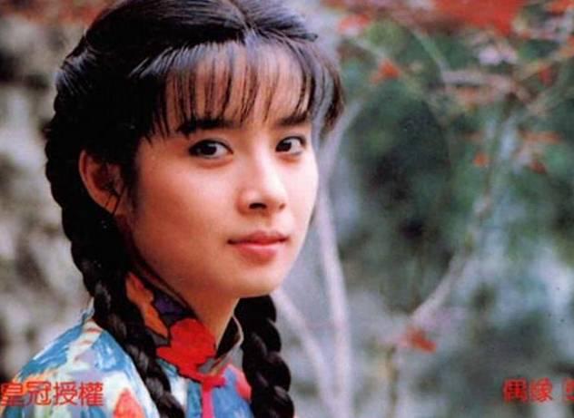 第三代琼瑶女郎之一,哭戏演得比刘雪华更感人,最红时消失,如今49岁的