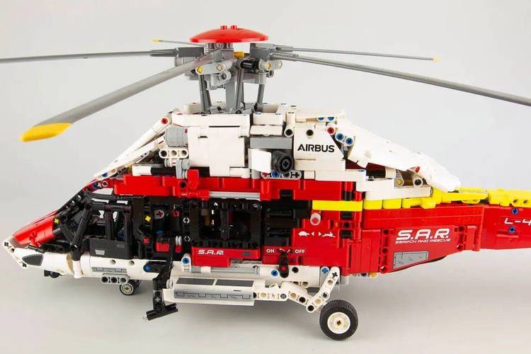 原创乐高机械组42145空客h175救援直升机评测