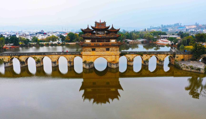 历史文化的沉淀——云南建水十七孔桥,摄影晓予