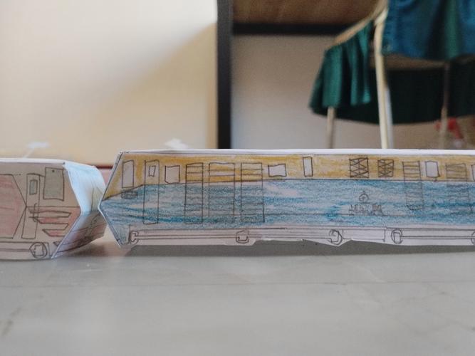 纸模型火车图片
