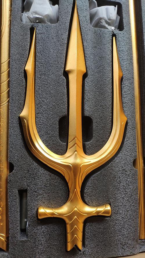 正义联盟海王三叉戟亚瑟金色叉子1比1全金属2米1模型周边 铝包钢材质