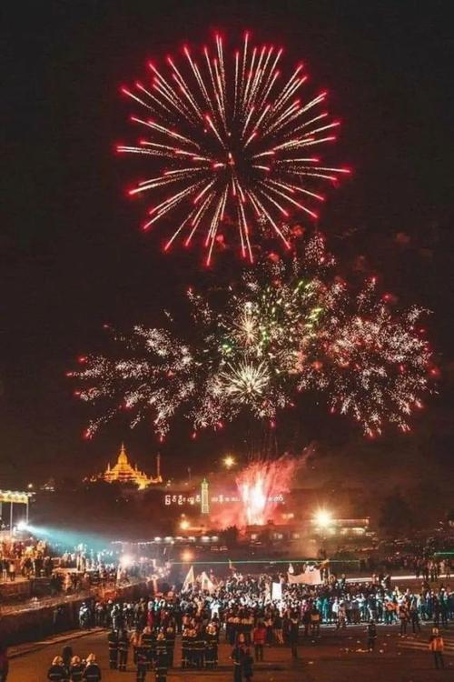 缅甸第16届彬乌伦直桑岱点灯节开幕,盛况空前!