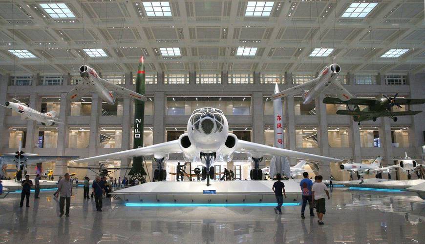 中国革命军事博物馆的飞机陈列在北京
