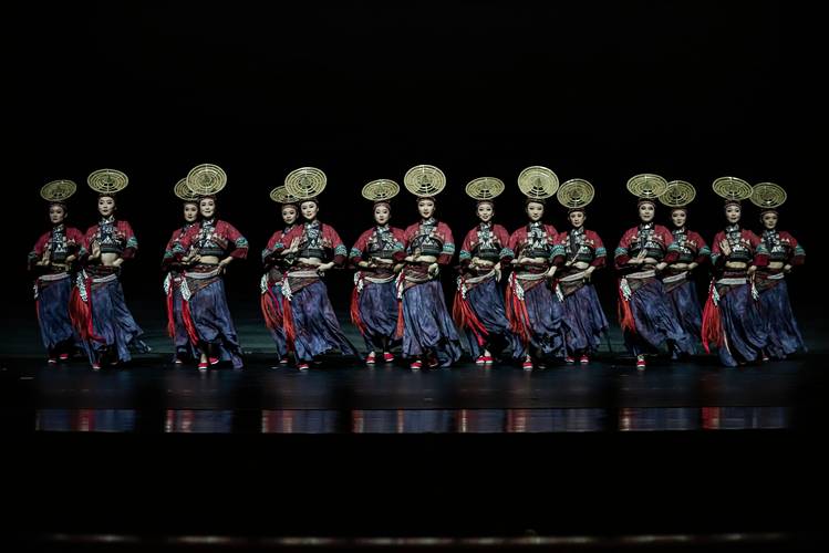 玉溪花灯戏与中国上海国际艺术节的缘分可以追溯到第一届.