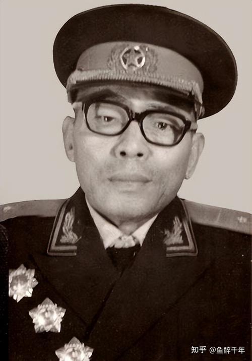 团长陈锦秀是河南固始人,红军时期曾担任过红25军的营长,团长,到达