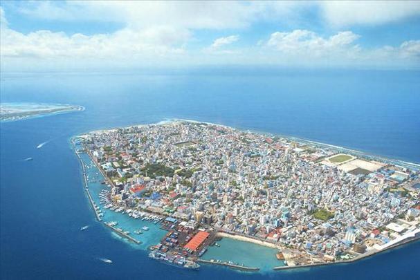 马尔代夫的首都马累有多拥挤?面积只有2平方公里,人口却有24万