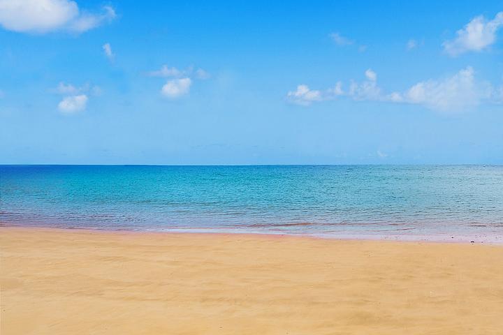 【蓝天白云海边沙滩风景】图片免费下载_蓝天白云海边沙滩风景素材