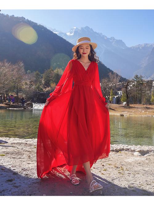 艳如飞三亚旅游衣服沙滩裙超仙女夏季海边度假连衣裙沙漠拍照大红色