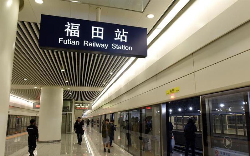 广深港高铁深圳福田站单向出口梳状单向门旅客自控通行门
