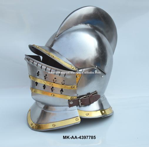 中世纪骑士头盔