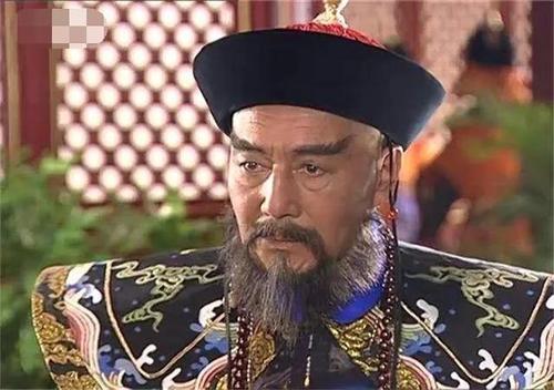 2006年,杜雨露在电视连续剧《康熙秘史》中扮演鳌拜.