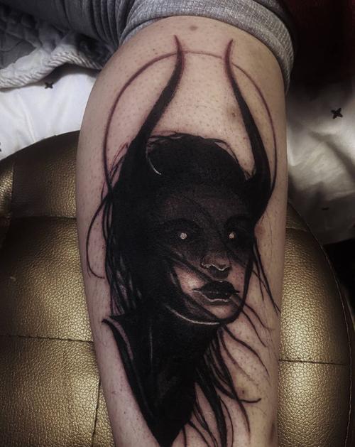 暗黑纹身图片_腿部欧美写实暗黑系列纹身图案