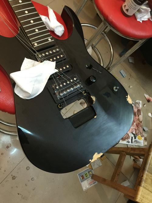 木的琴吉他维修电吉他漆面破损磕碰修复 烤漆 硝基 pu 聚酯 补漆