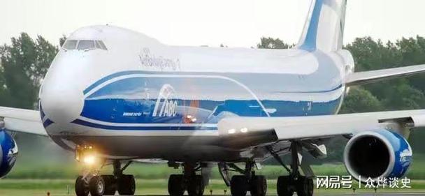 近日,一架被扣留在俄罗斯两年多的波音747-8货机成功回到了上海|空桥