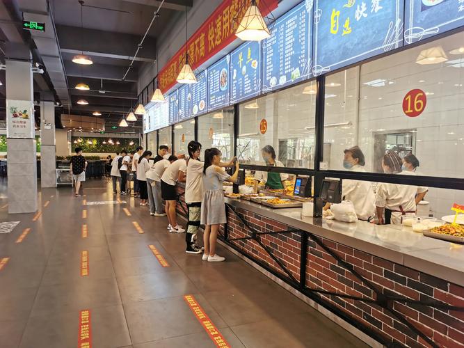 扬州高校食堂掀起节约风"光盘"奖励"餐费抵用券"