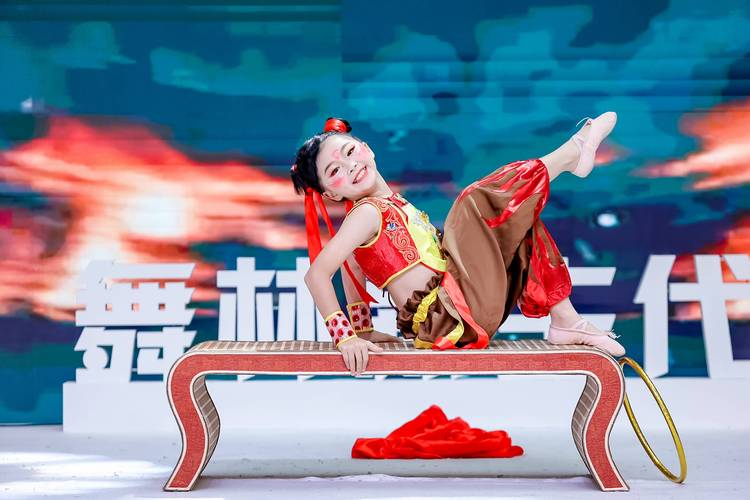 专访舞林新生代深圳明星舞者廖思涵继续努力跳出更多的优秀作品