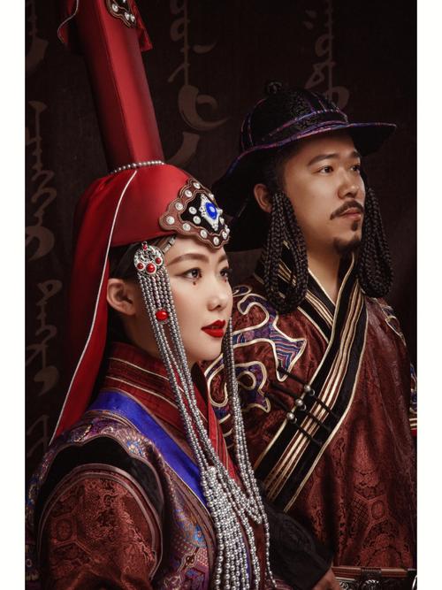 科尔沁部蒙古袍贵族妇女姑姑冠
