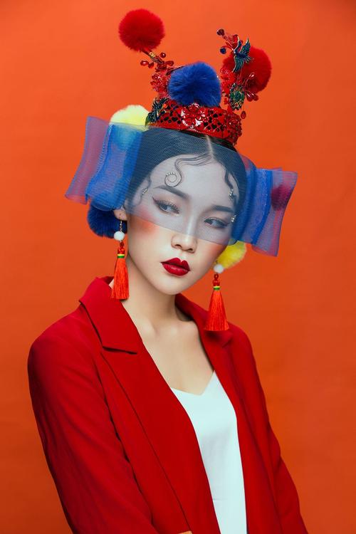 摄影宇泽的化妆造型作品《创意国潮》