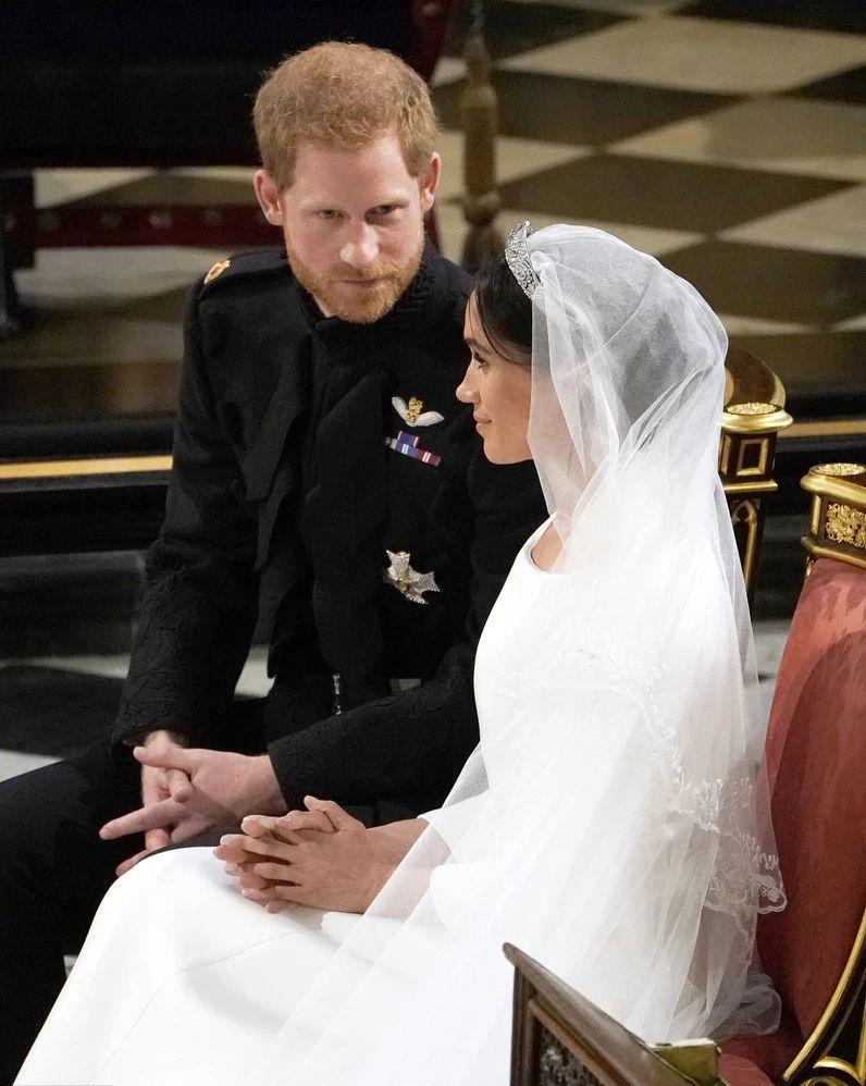 哈里王子结婚了比皇室婚礼更美的是他们的爱情