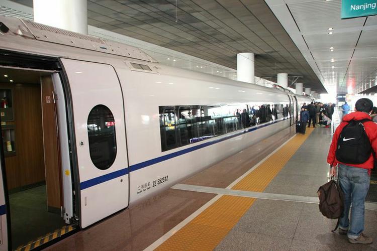写美篇        g33次高铁列车是自北京南至南昌西,天津南是停靠第一站