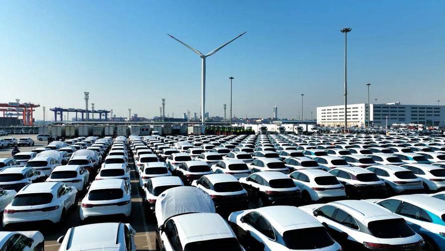 超2500辆天津港迎来今年最大批次进口车