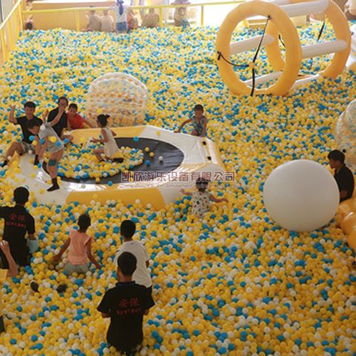 商场游乐设备百万海洋球池儿童乐园嘉年华弹跳床充气城堡