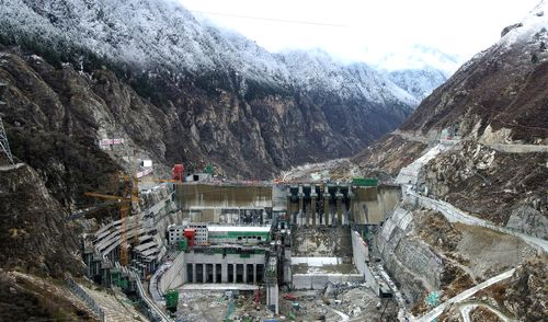 西藏在建最大水电站工程通过蓄水验收