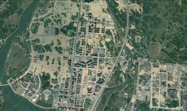 卫星影像看广西防城港:一座港口城市,城市建成区较为分散
