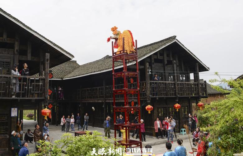 族祭天朝祖大典乐祭中的"娱神舞"表演 田成/摄藏在文明里的仡佬文化
