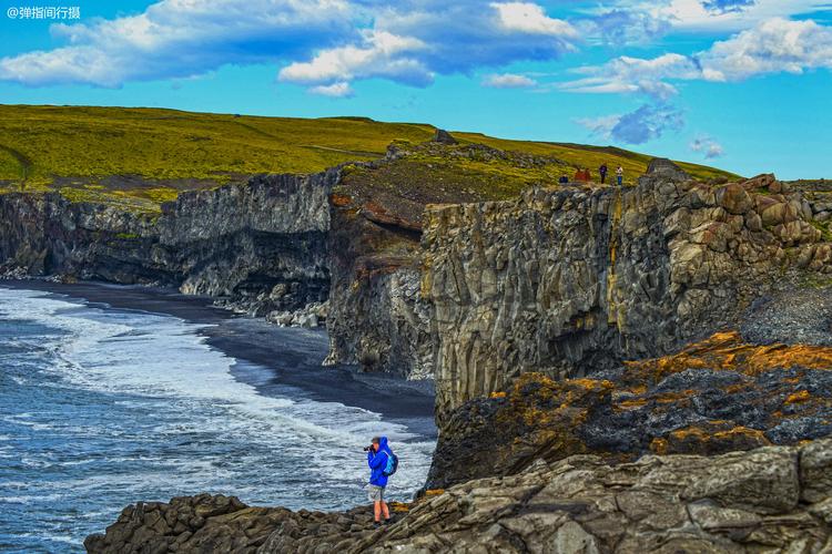 原创冰岛罕见的黑沙滩景观充满奇幻色彩犹如神秘的外星球