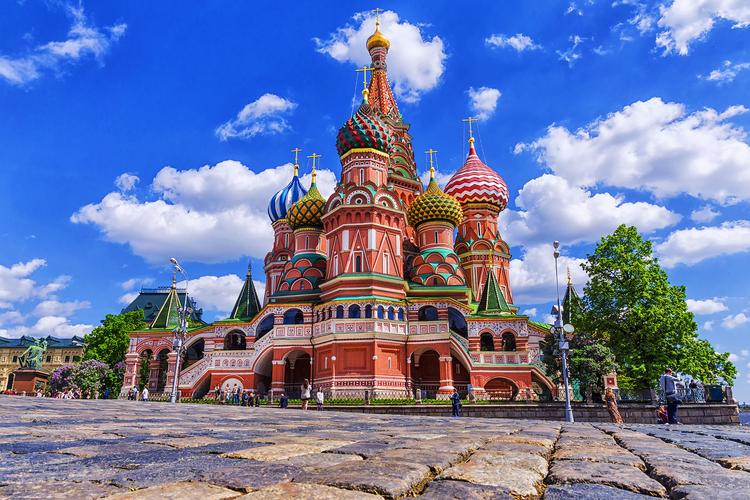 位于莫斯科红场的圣瓦西里教堂,典型的洋葱头建筑成为莫斯科及俄罗 