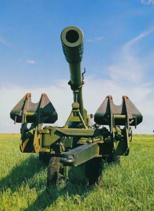 国产超轻型122毫米榴弹炮,更轻更小更快更强!