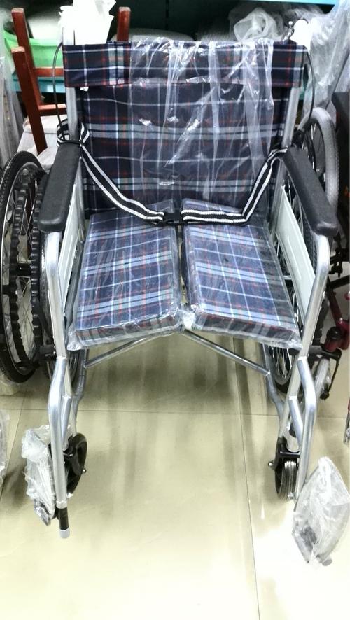 经销供应 老年人医用加固轮椅 中翻天津康华轮椅批发