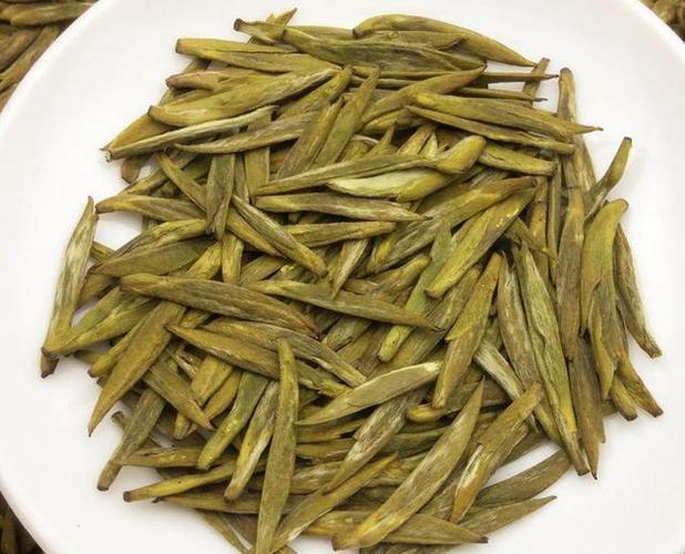 黄茶在国内享有盛名,其中的代表为君山