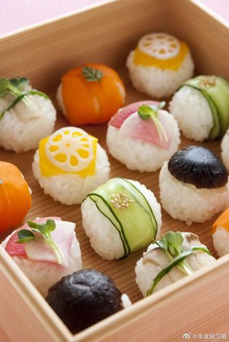 美食[超话]# 寿司 饭团,日本的米饭,记得天天向上有期专门介绍了缺揪