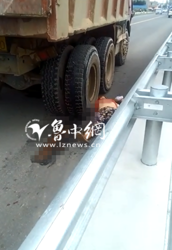 淄博文昌湖区发生一起车祸 女子遭渣土车碾压身亡