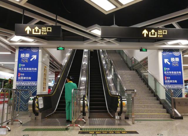 南宁地铁朝阳广场站最高客流量达到34.6万,已经堪比新一线城市