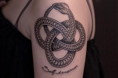 蛇的纹身含义纹身图案蛇4