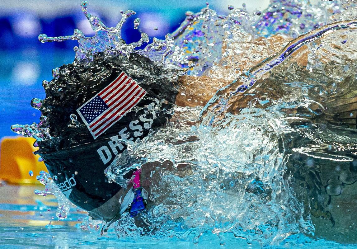 游泳男子100米蝶泳美国选手德雷赛尔夺冠
