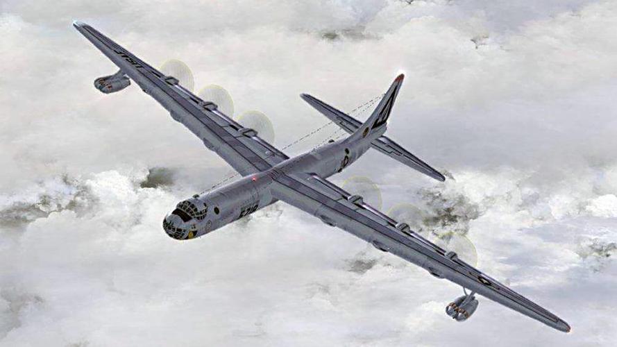 美国b-36战略轰炸机,拥有16000公里航程,用于在全球运送核武器