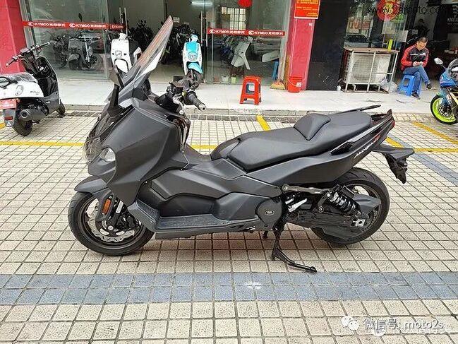 小试最便宜的双缸踏板摩托车三阳tl500