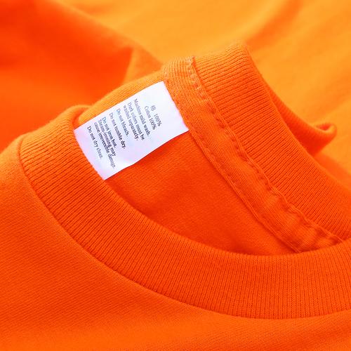 脏橘色t恤