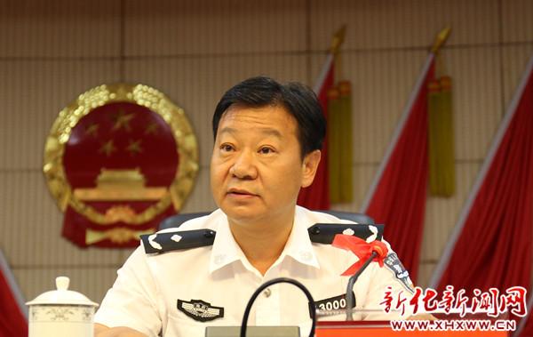 市公安局党委委员,副局长卢韶华讲话