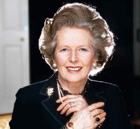 英国首相撒切尔夫人的时尚:从细节出发,优雅显气质