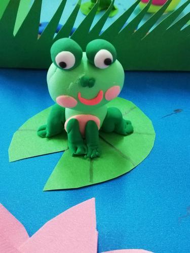 湿地手工课程《我爱海口湿地公园——小青蛙》小课题