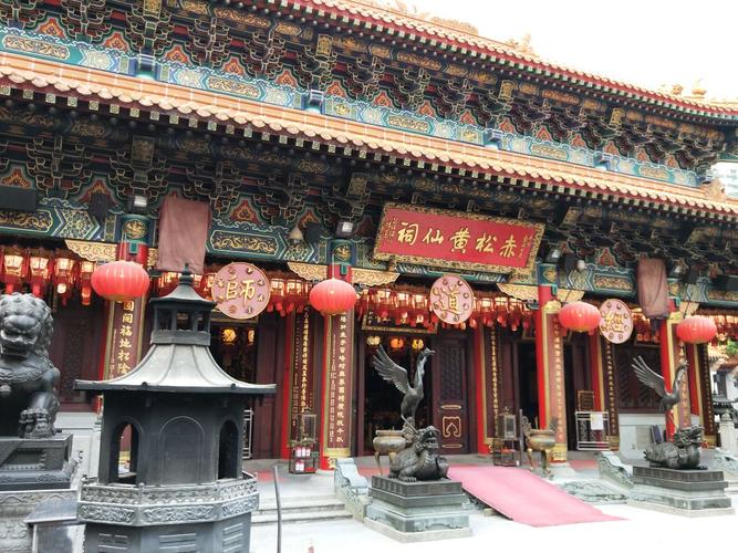 黄大仙祠是香港这边最有名气的一个寺庙,来这么多次香港也还是第一次